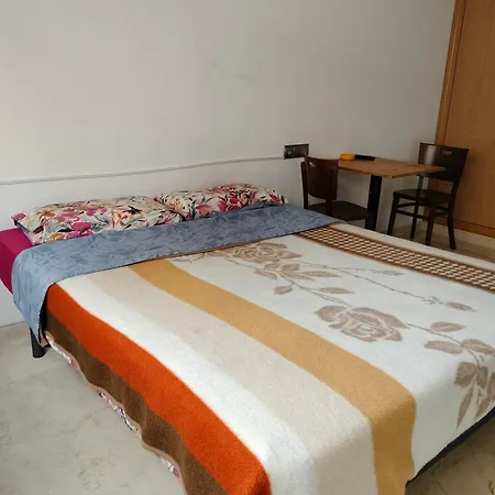 Holiday Centre Deluxe Homestay *